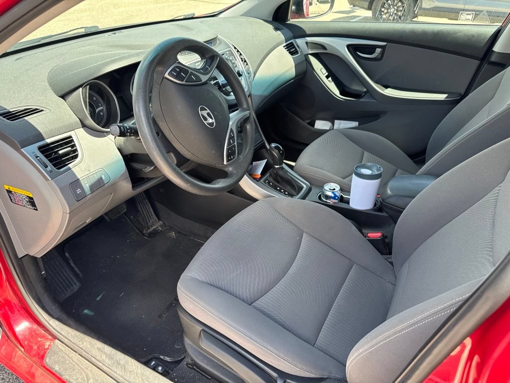 Used 2016 Hyundai Elantra SE w/ Option Group 02 FWD image 3