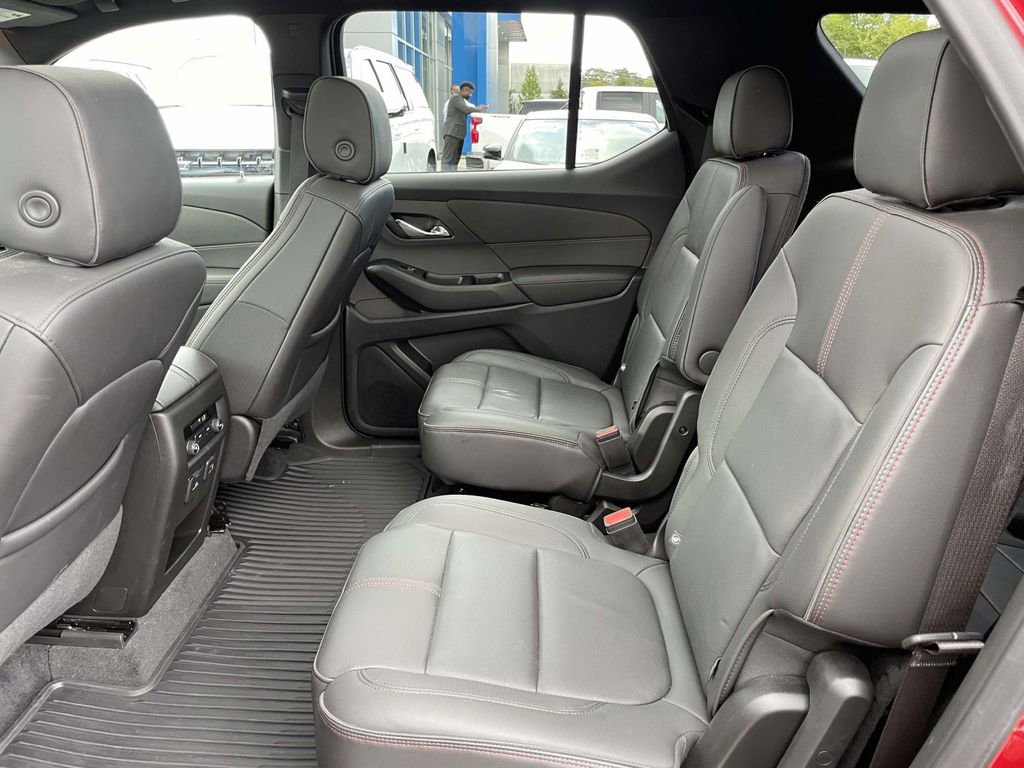 Used 2023 Chevrolet Traverse RS AWD/4WD image 11