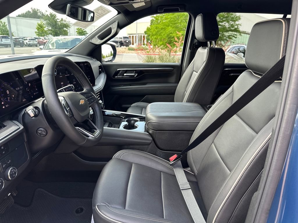 Used 2025 Chevrolet Tahoe Premier RWD image 17
