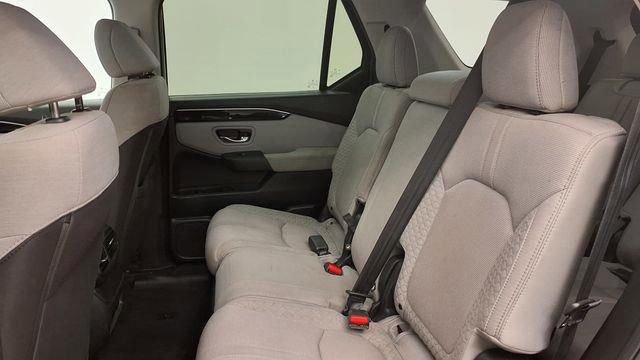 Used 2023 Honda Pilot LX image 18
