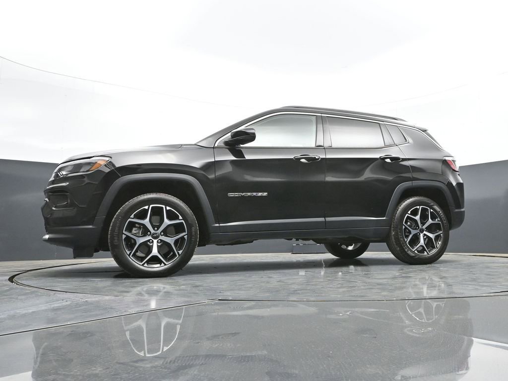 Used 2025 Jeep Compass Limited AWD/4WD image 43