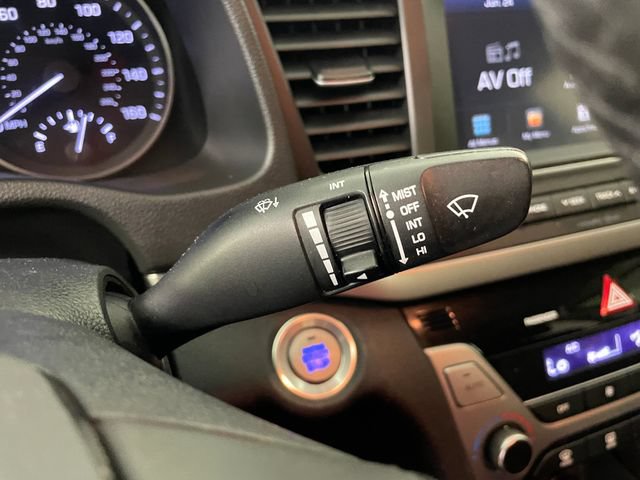 Used 2018 Hyundai Elantra Value Edition FWD image 12
