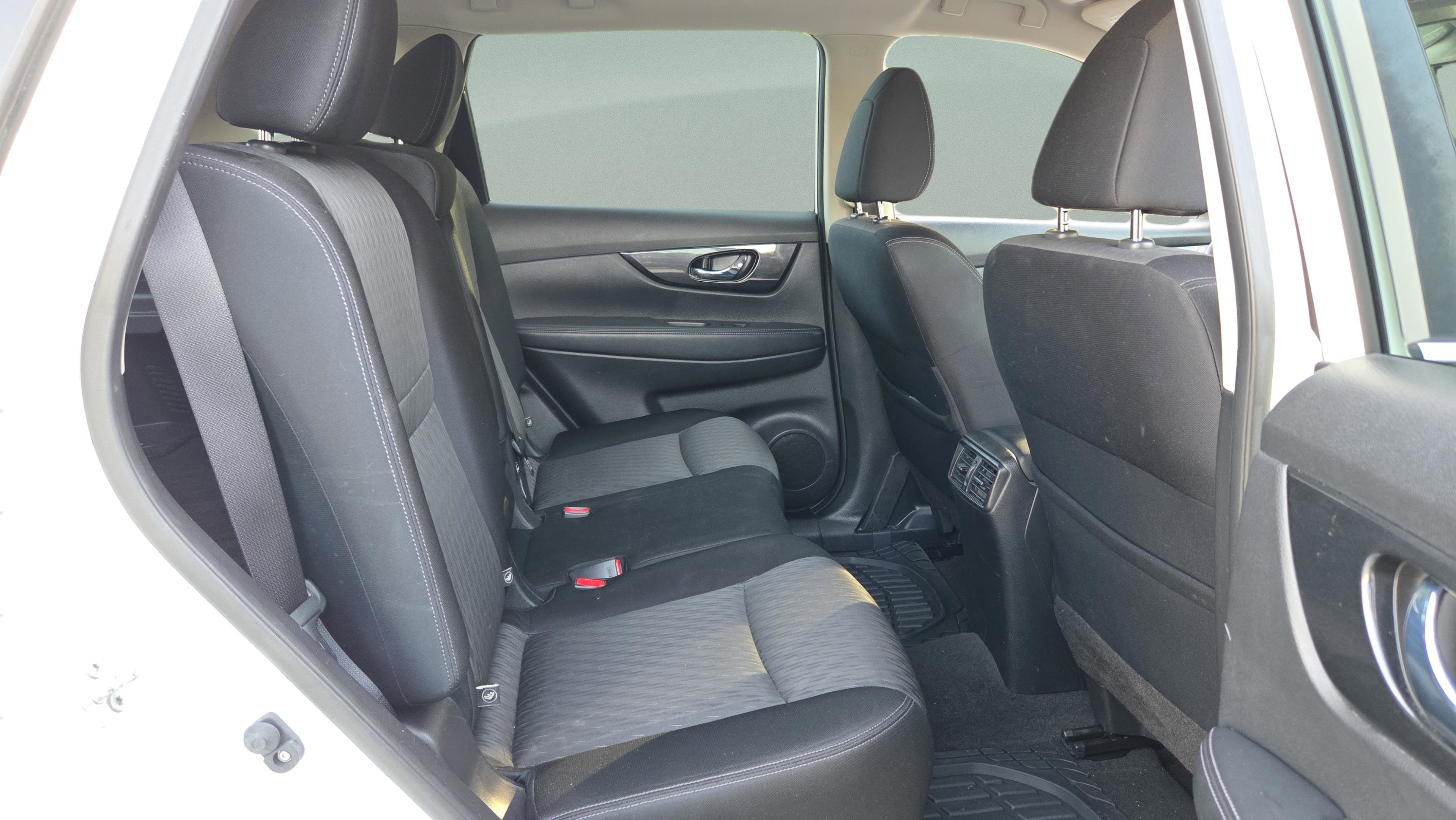 Used 2017 Nissan Rogue S FWD image 14
