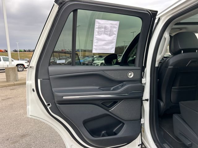 Used 2025 Lincoln Navigator Reserve AWD/4WD image 48