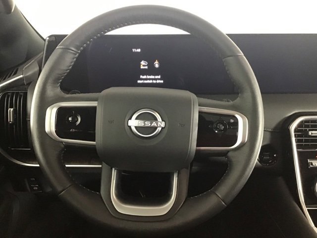 Used 2025 Nissan Armada Platinum image 11