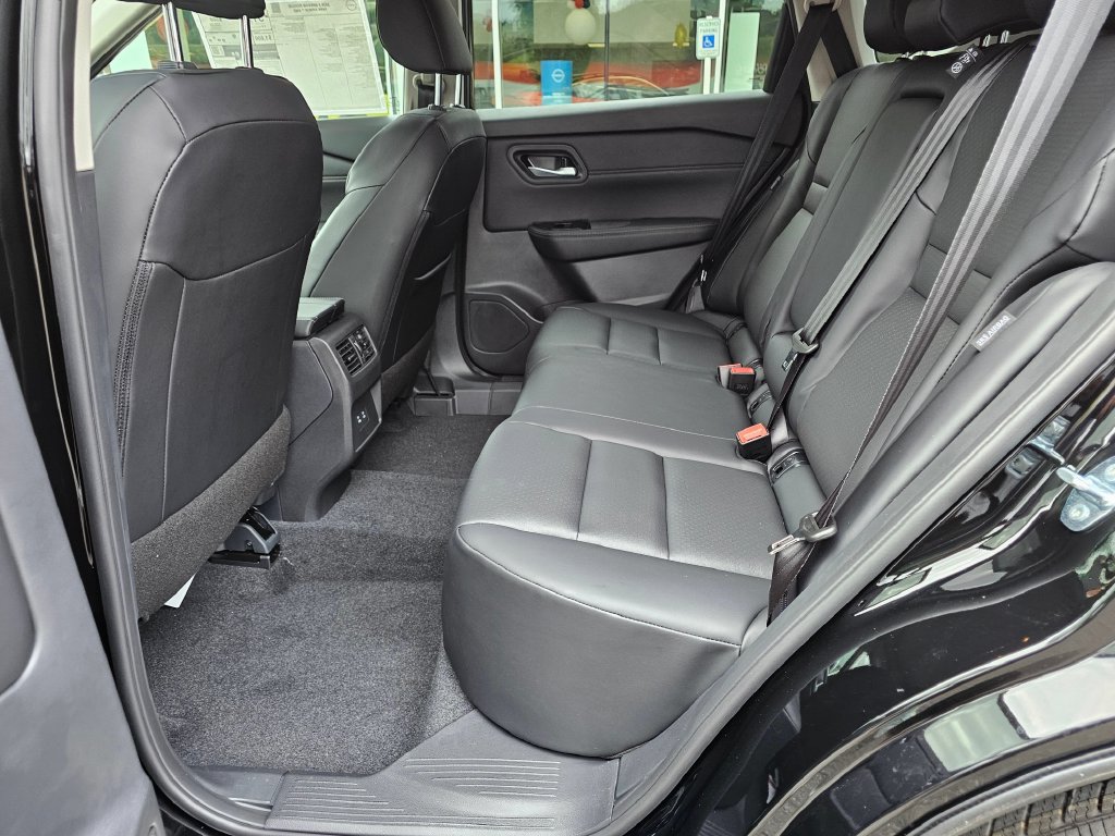New 2026 Nissan Rogue Dark Armor AWD/4WD image 12