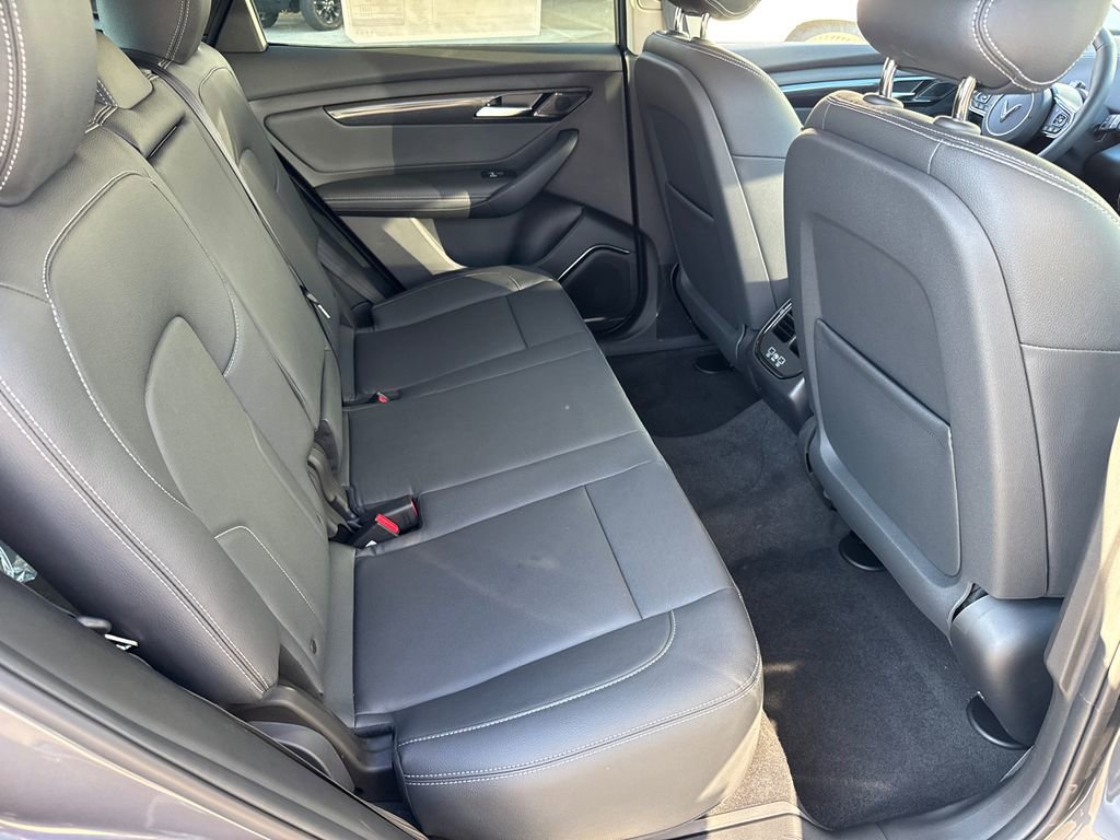 New 2025 VinFast VF 8 Eco AWD/4WD image 15