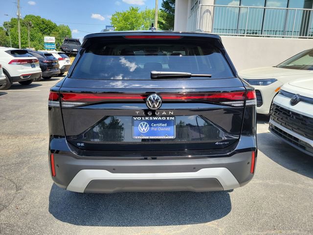 Used 2025 Volkswagen Tiguan SE w/ Panoramic Sunroof Package image 5