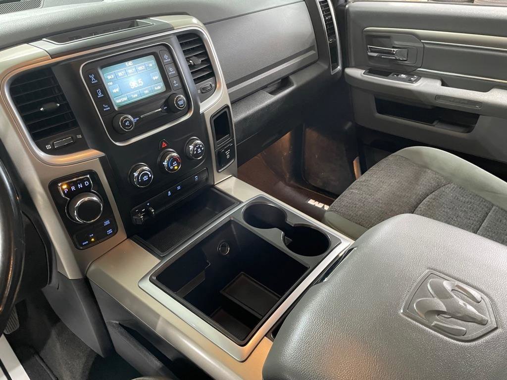 Used 2015 RAM 1500 Classic SLT w/ SLT Plus D￩cor Group image 36