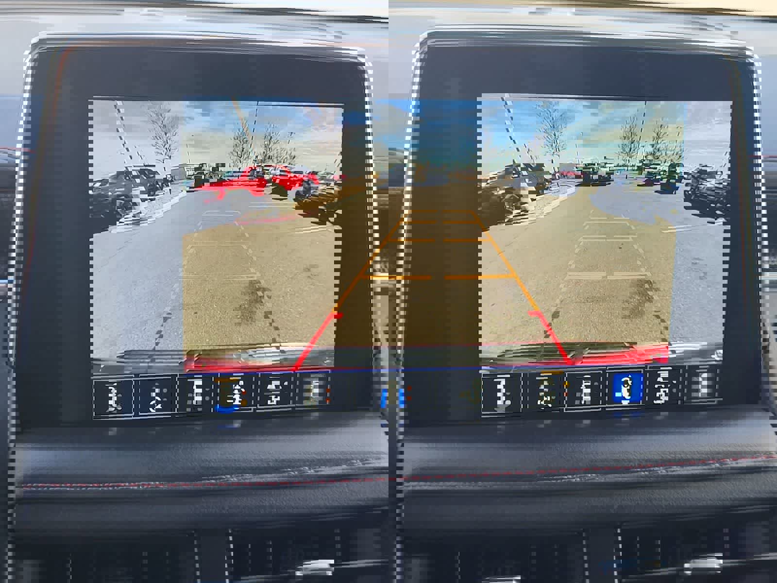 Used 2022 Chevrolet Suburban RST w/ Luxury Package image 21