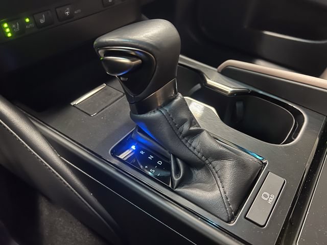 Certified 2024 Lexus ES 350 w/ Premium Package FWD image 21