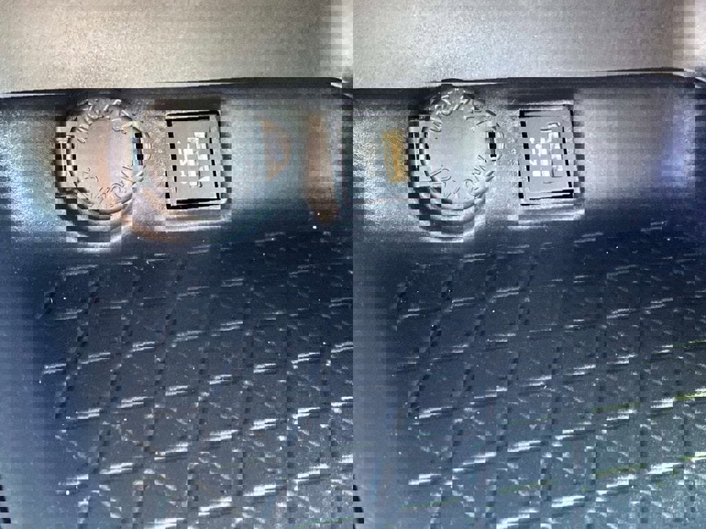 Used 2024 Toyota RAV4 XLE w/ Convenience Package image 15