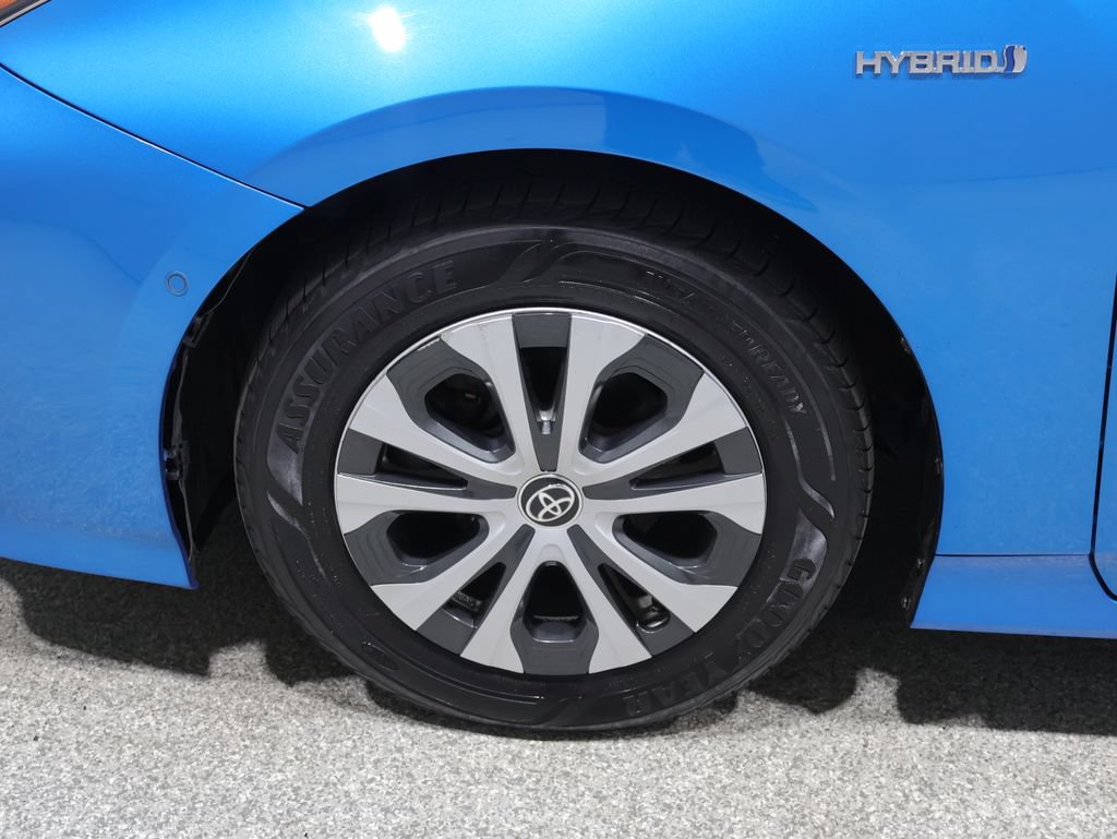 Used 2022 Toyota Prius LE AWD/4WD image 8