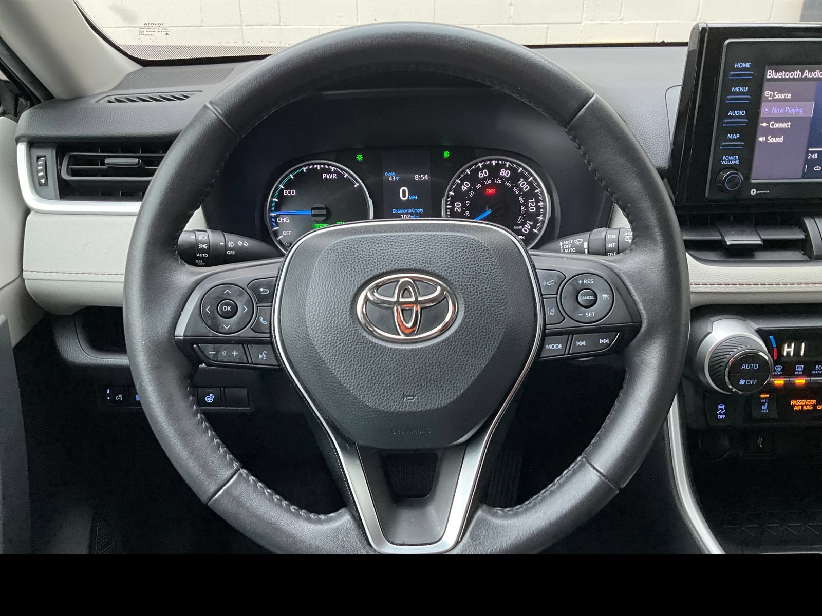 Used 2021 Toyota RAV4 XLE w/ XLE Grade Weather Package AWD/4WD image 3