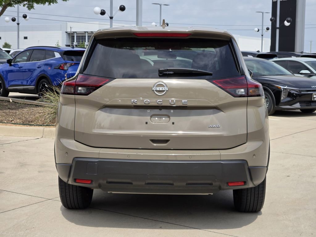 Used 2025 Nissan Rogue SV AWD/4WD image 12