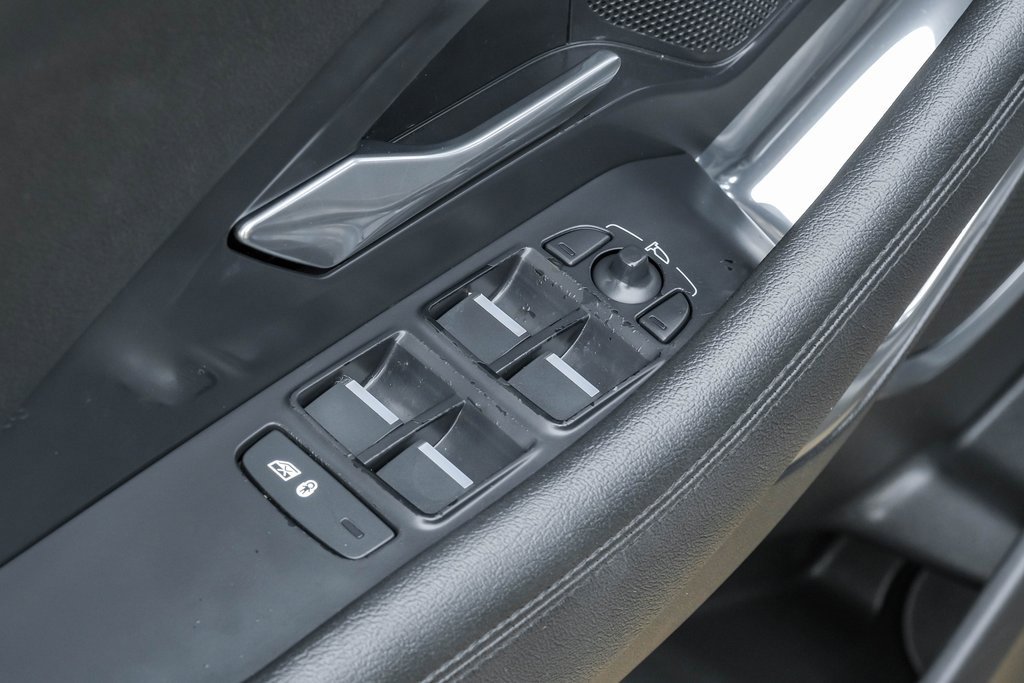 Used 2020 Jaguar E-PACE image 55