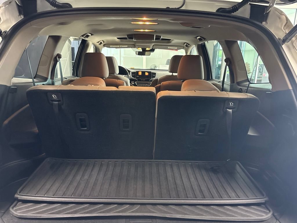 Used 2019 Honda Pilot Touring image 5