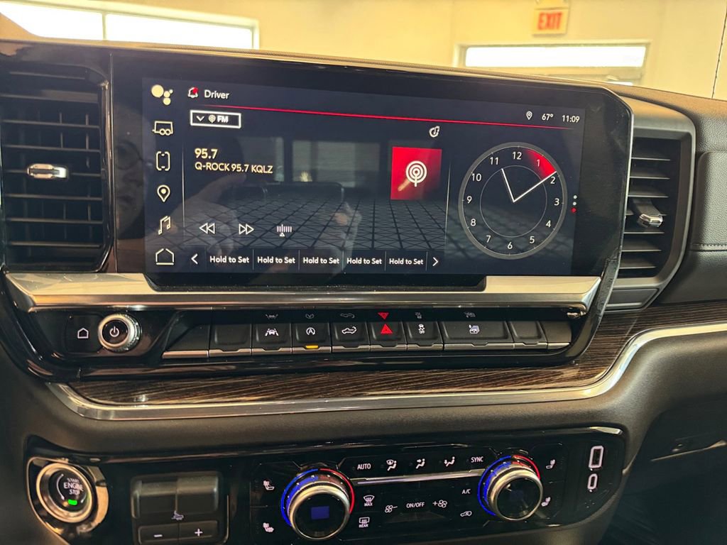 Used 2025 GMC Sierra 1500 Elevation w/ Preferred Package image 21