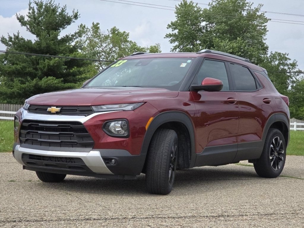 Used 2023 Chevrolet TrailBlazer LT w/ Convenience Package FWD image 13