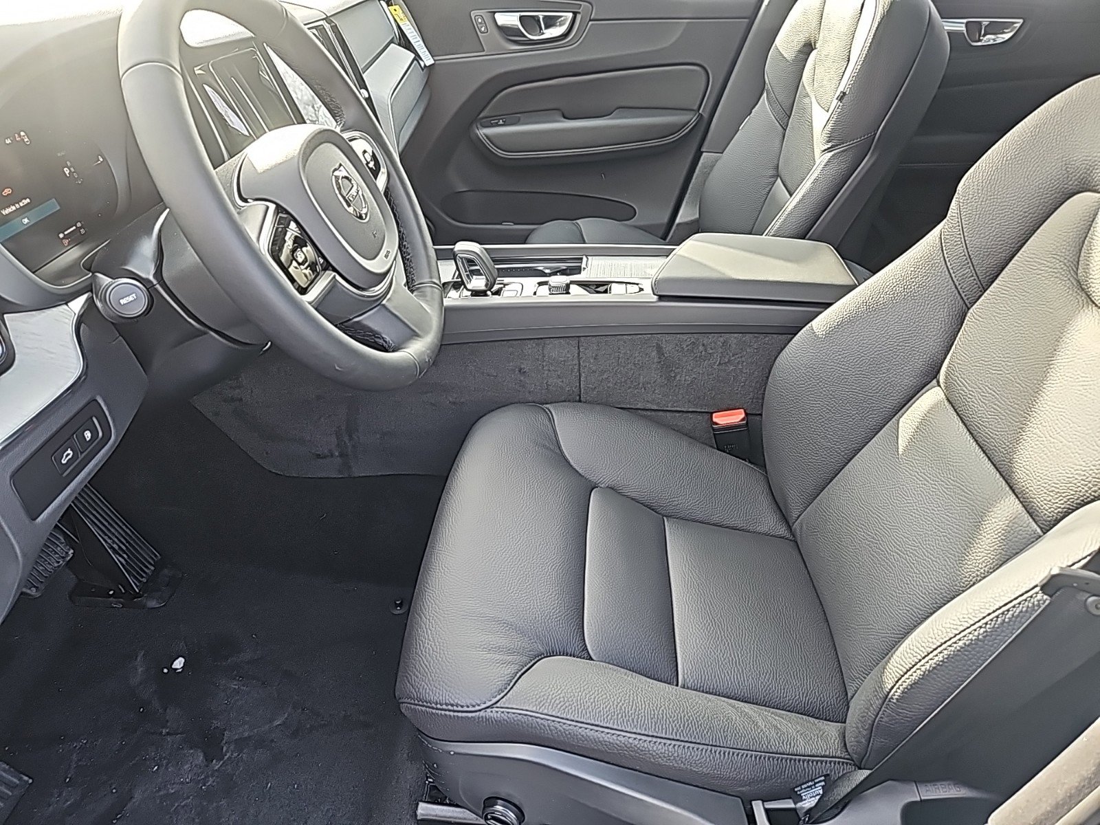 New 2025 Volvo XC60 T8 Plus w/ Climate Package image 20