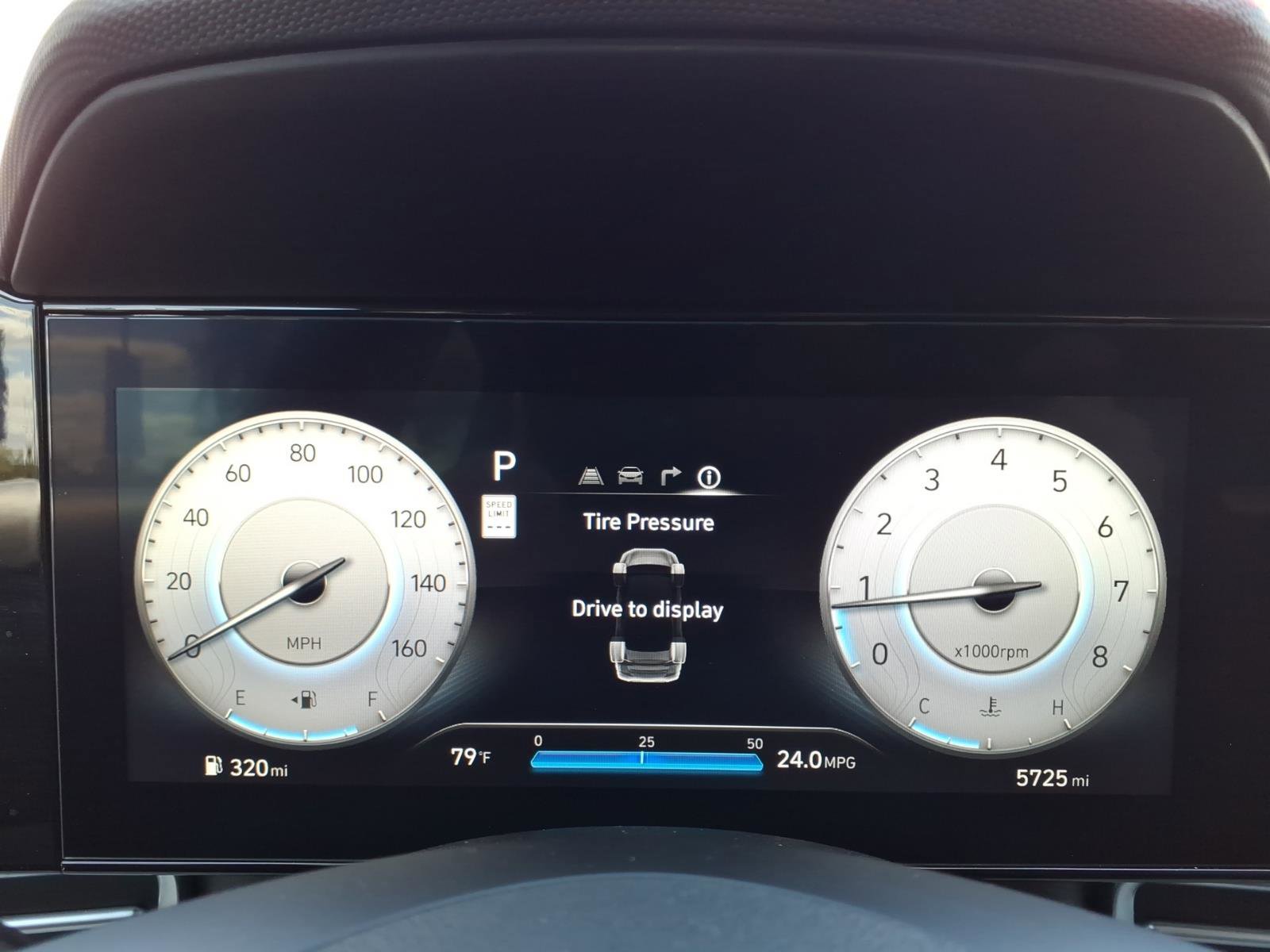 Certified 2025 Hyundai Elantra Limited image 25