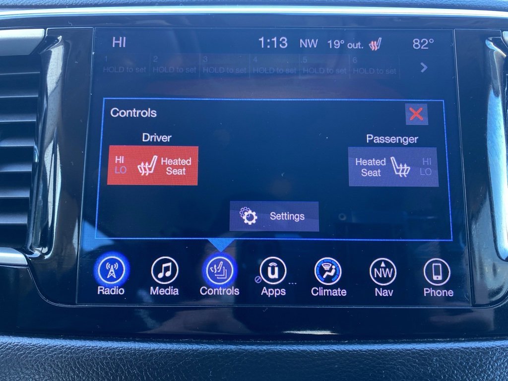 Used 2017 Chrysler Pacifica Touring-L image 40