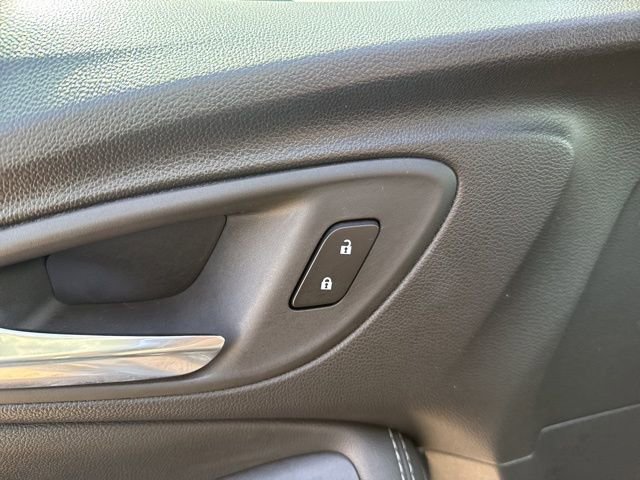 Used 2025 Buick Encore GX Preferred image 11