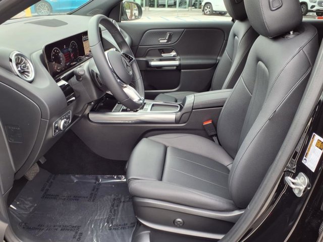 Used 2025 Mercedes-Benz GLA 250 image 14