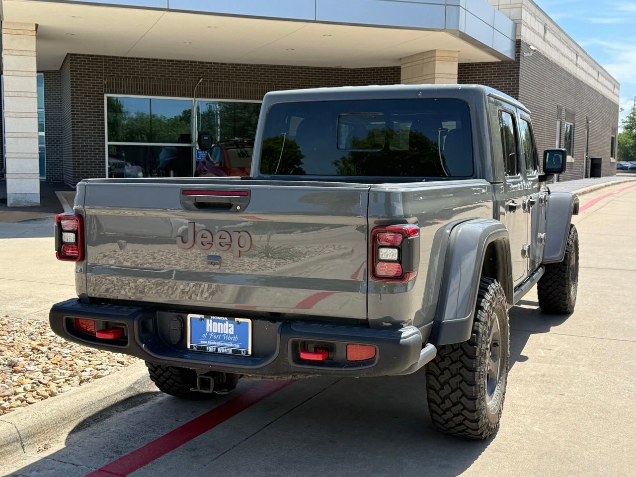 Used 2023 Jeep Gladiator Rubicon w/ LED Lighting Group AWD/4WD image 6
