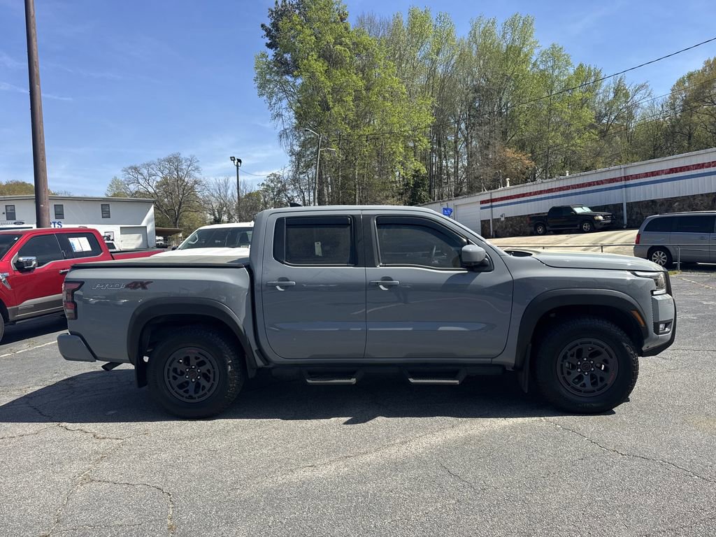 Used 2025 Nissan Frontier PRO-4X w/ Pro Convenience Package image 8