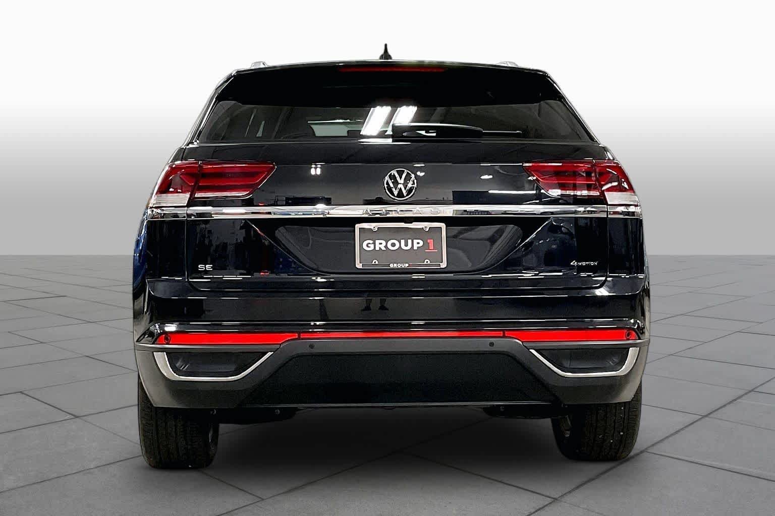 Used 2023 Volkswagen Atlas Cross Sport SE AWD/4WD image 5
