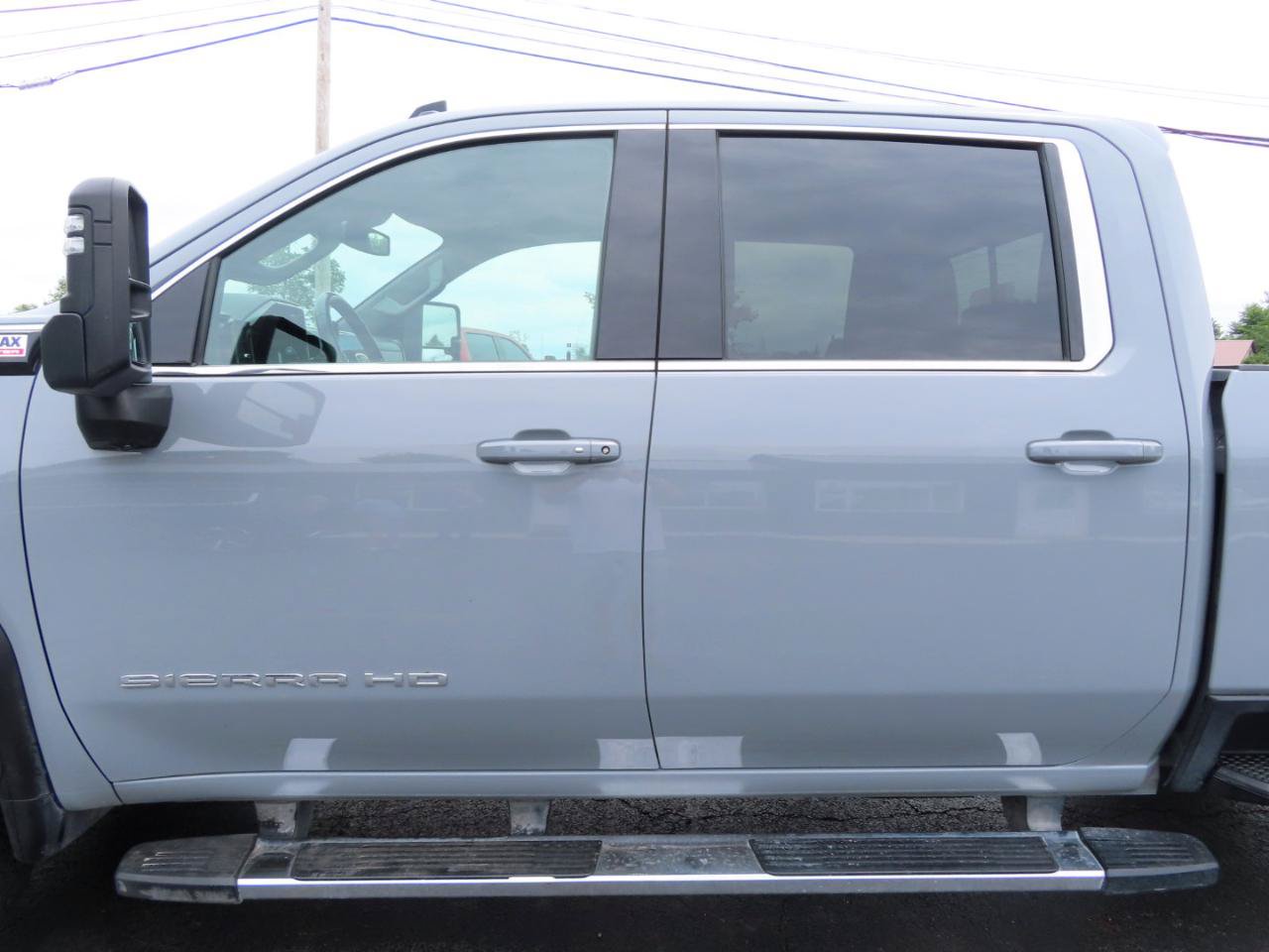 Used 2025 GMC Sierra 2500 SLE w/ SLE Value Package; AWD/4WD image 15