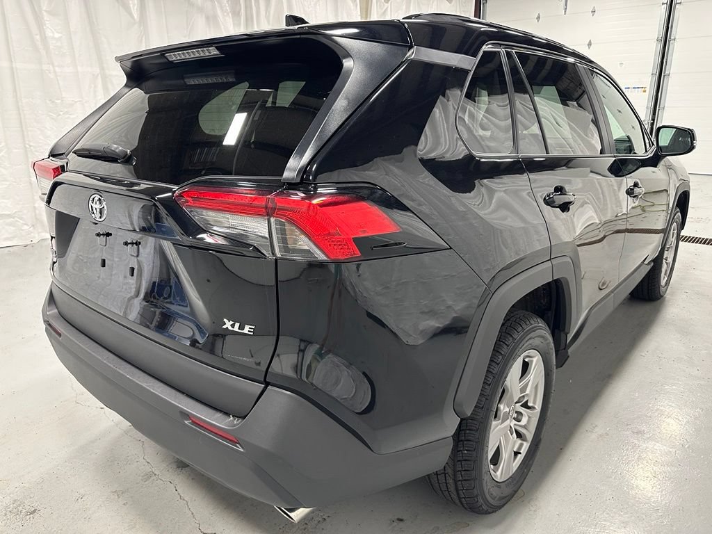 Used 2025 Toyota RAV4 XLE FWD image 7