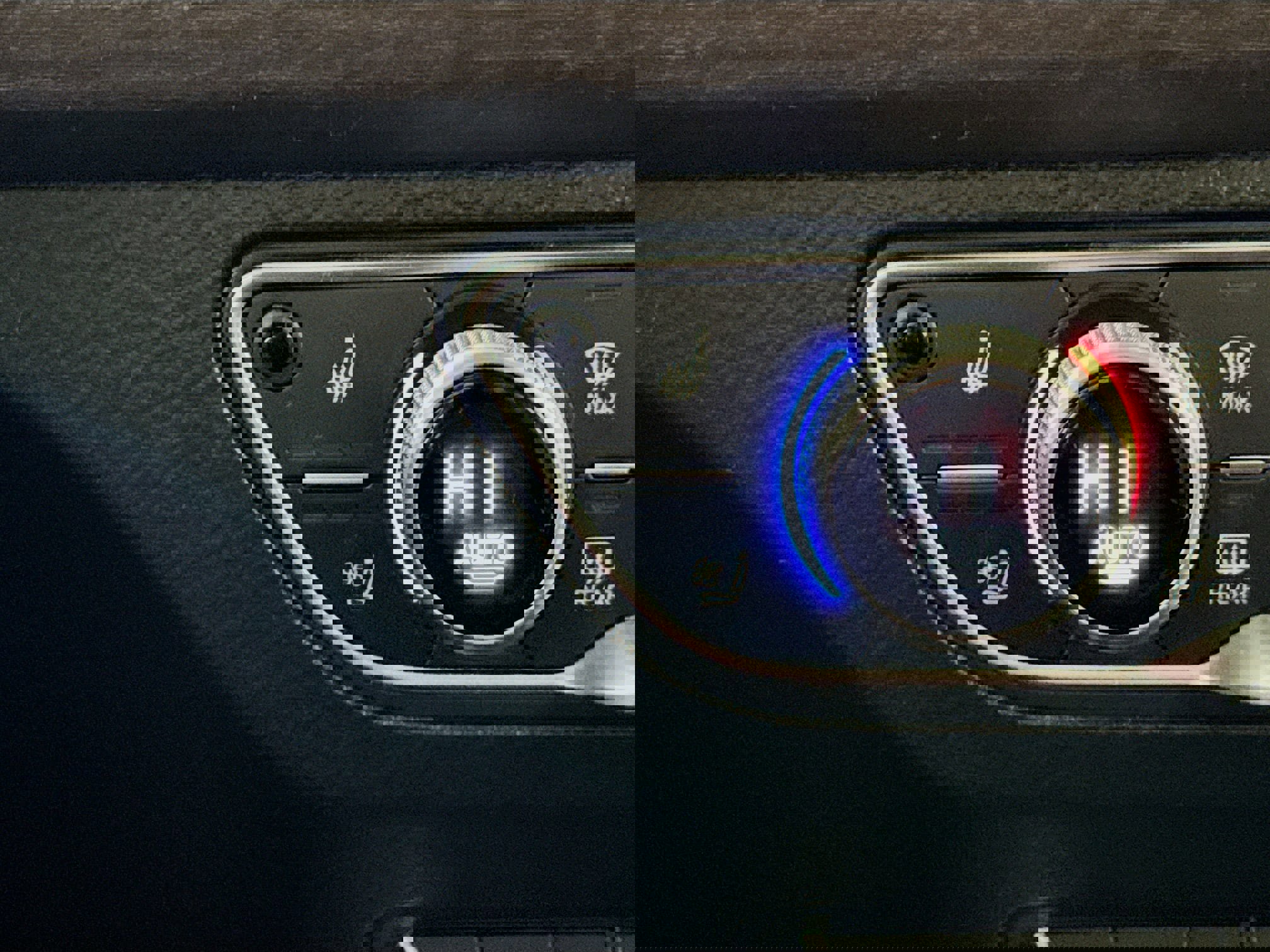 Used 2022 Audi Q5 e Premium Plus w/ Premium Plus Package image 4