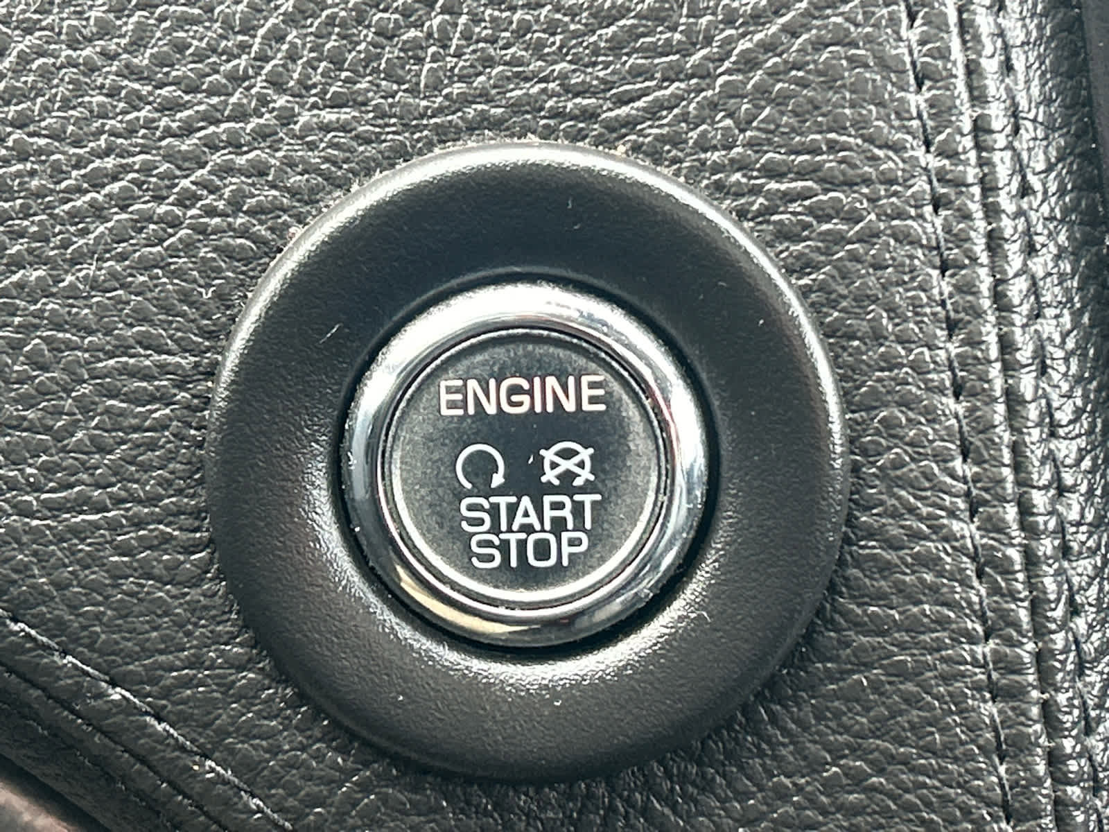 Used 2014 Lincoln MKX w/ Equipment Group 102A image 29