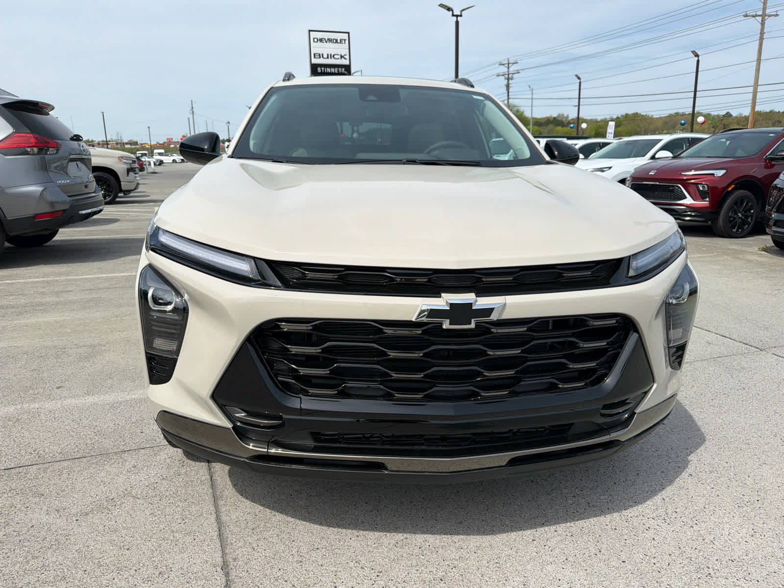 New 2026 Chevrolet Trax ACTIV w/ Sunroof Package FWD image 3