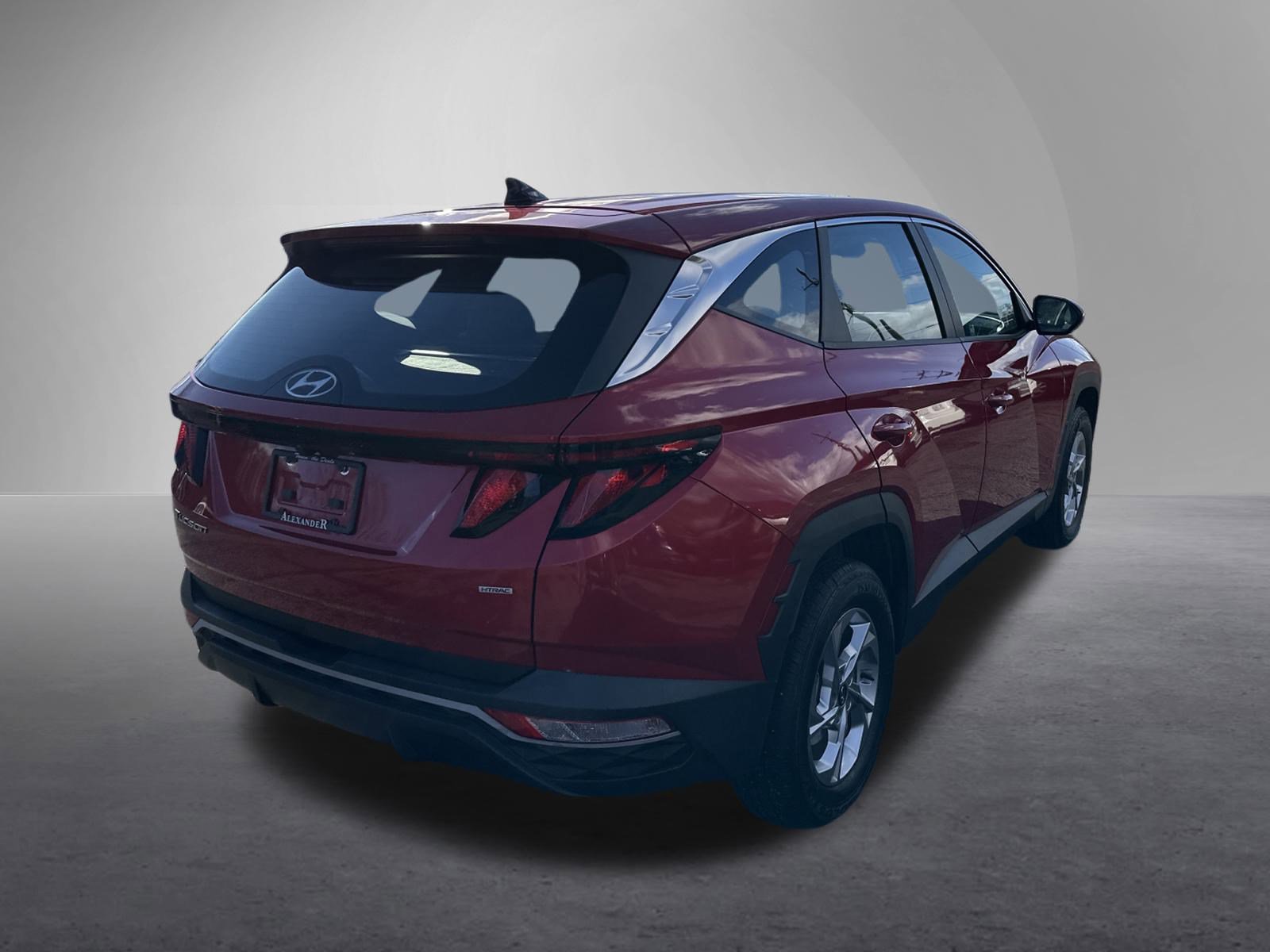 Used 2022 Hyundai Tucson SE image 3