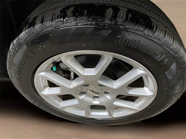 Used 2022 Jeep Renegade Latitude image 11