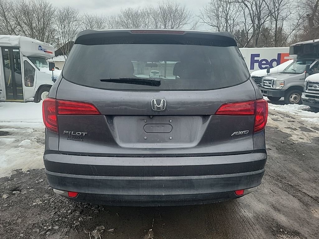 Used 2018 Honda Pilot EX image 5