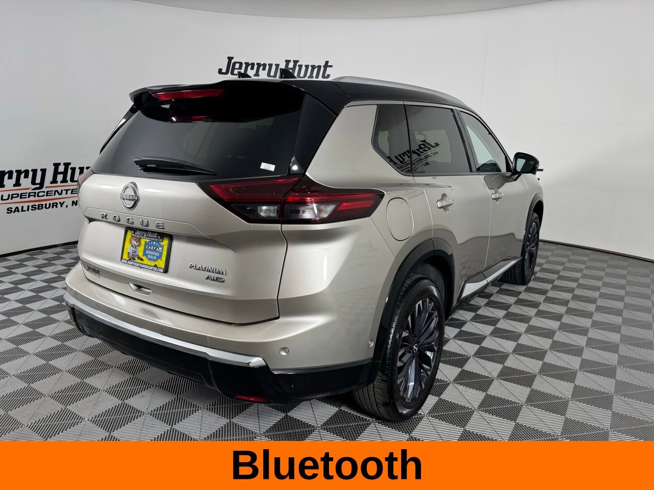 Used 2025 Nissan Rogue Platinum w/ Tech Package image 7