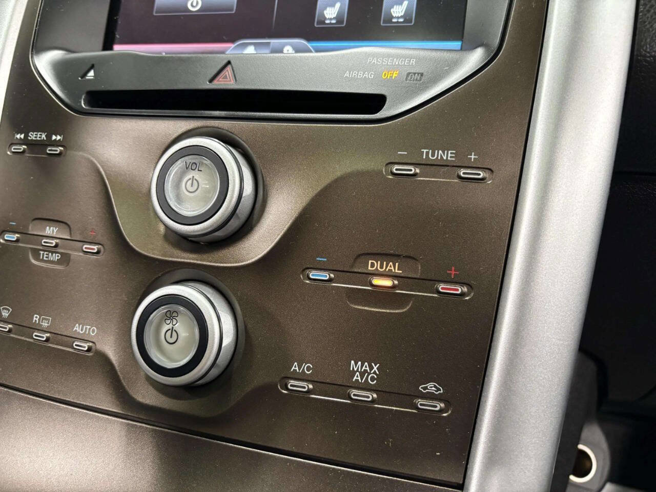 Used 2011 Ford Edge SEL w/ 202A Rapid Spec Order Code AWD/4WD image 27