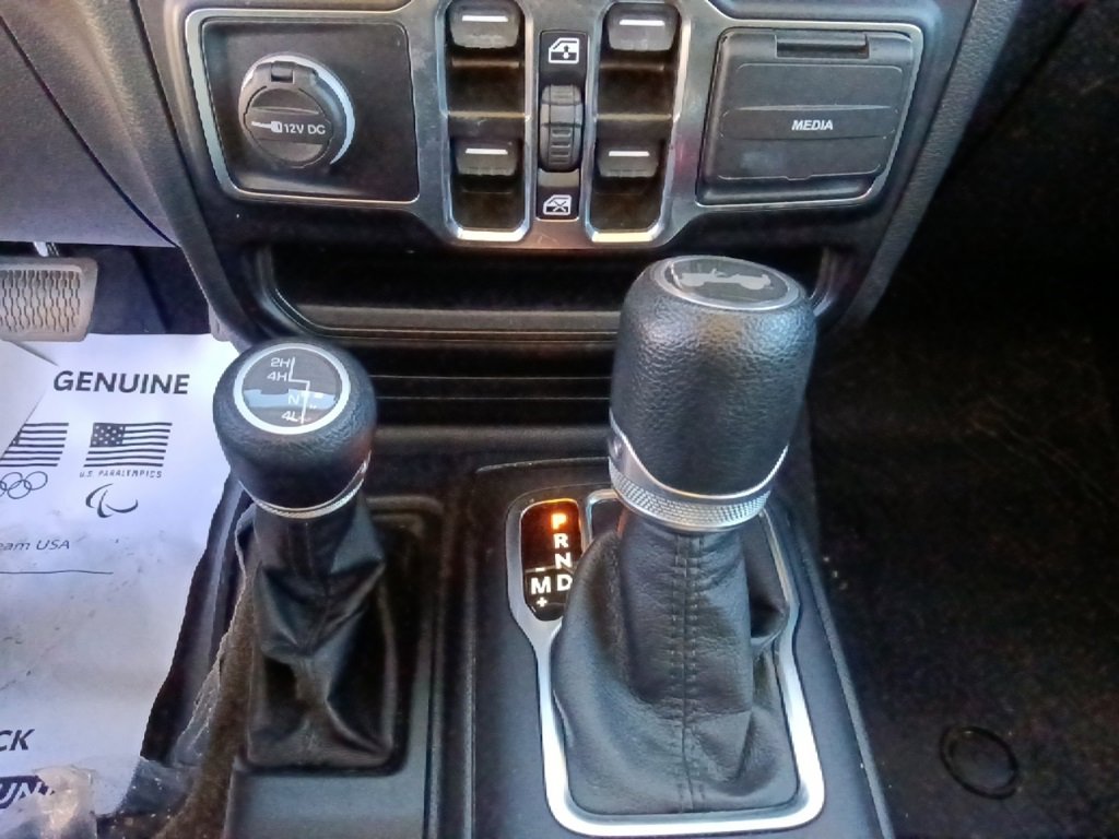 Used 2021 Jeep Wrangler Unlimited Sport w/ Technology Group image 23