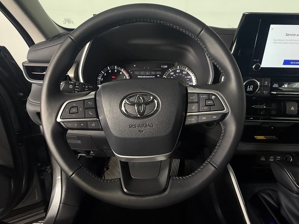 Used 2026 Toyota Highlander XLE AWD/4WD image 13