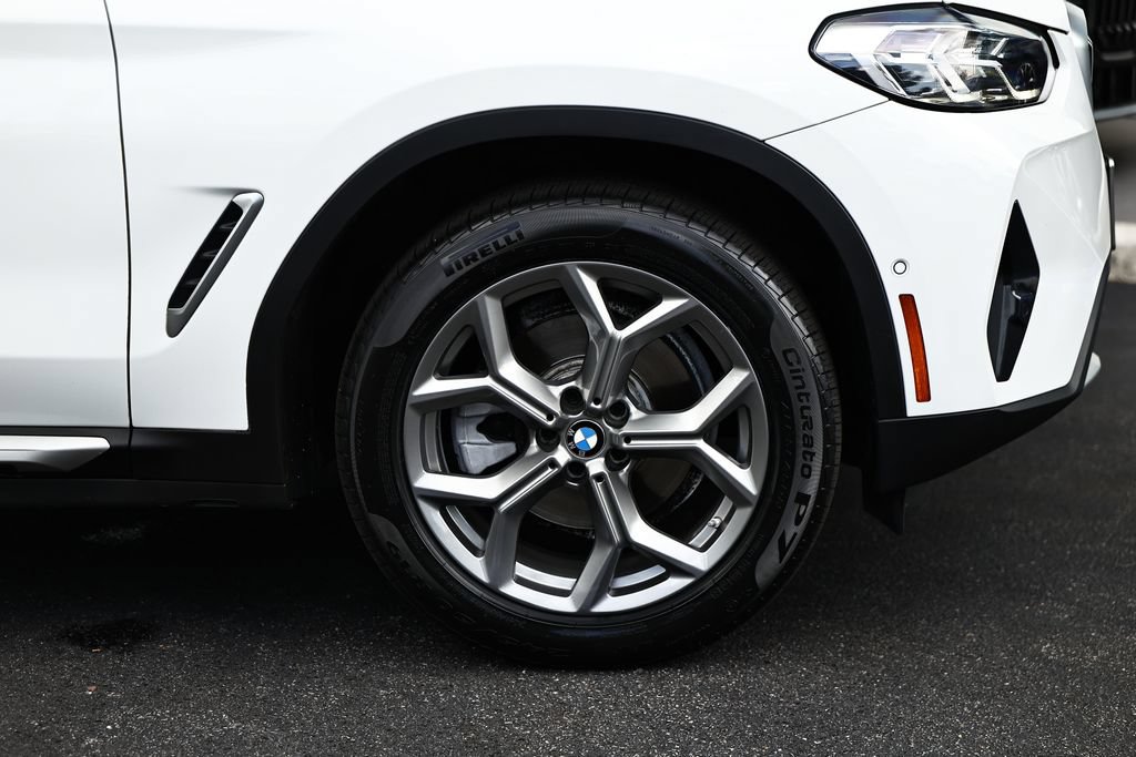 Used 2024 BMW X3 xDrive30i w/ Convenience Package AWD/4WD image 4