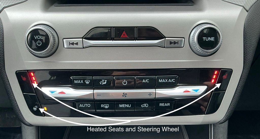 Used 2023 Ford Explorer XLT w/ Equipment Group 202A image 17