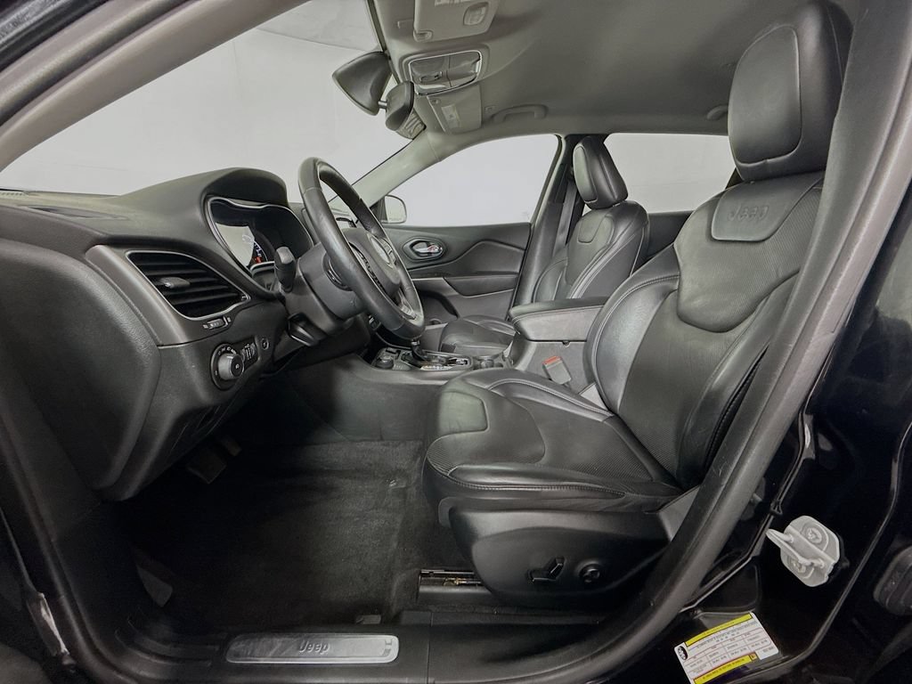 Used 2019 Jeep Cherokee Limited AWD/4WD image 15