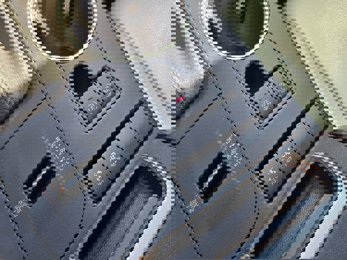 Used 2020 Toyota Highlander XLE image 45