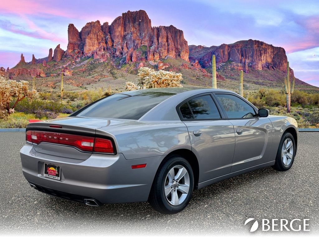 Used 2011 Dodge Charger SE RWD image 7