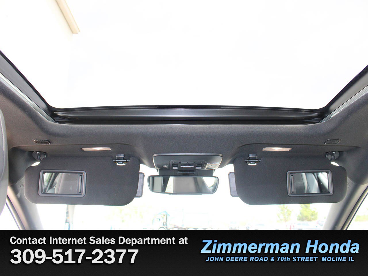 Used 2025 Toyota Camry XSE FWD image 9