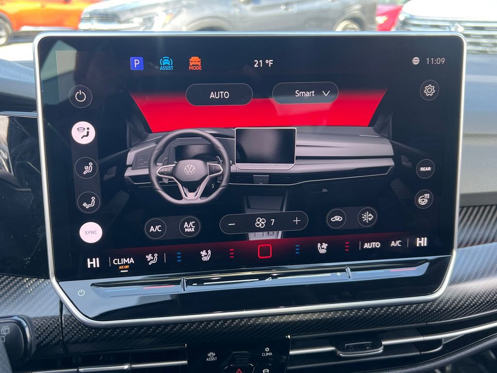 Used 2025 Volkswagen Golf R 2.0T image 24